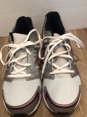 Men's Athletic Mesh Trainers in White, Gray & Red Accent Cross Trekkers size 13W